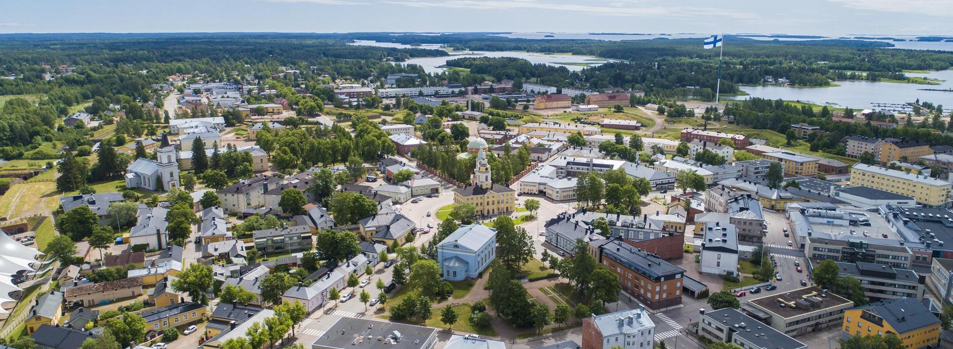 Hamina suurlippu kesällä