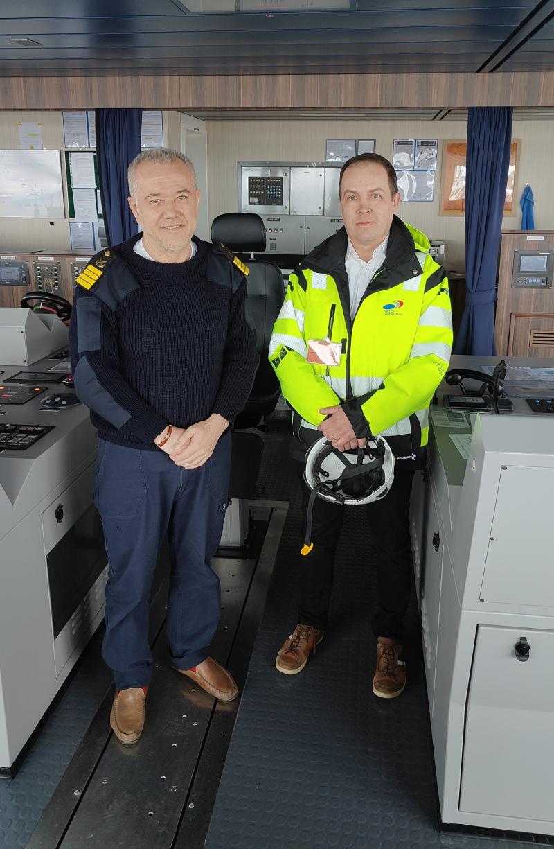 CMA CGM Mermaid captain Nedyalkov and Oskari Aarnio