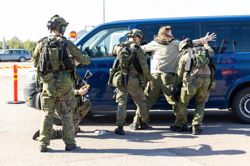 PAPU25 harjoitus Haminan satamassa kiinniotto